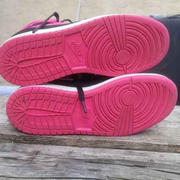 Air Jordan 1 Retro High GG 'VIVID PINK' - Picture 4 of 9